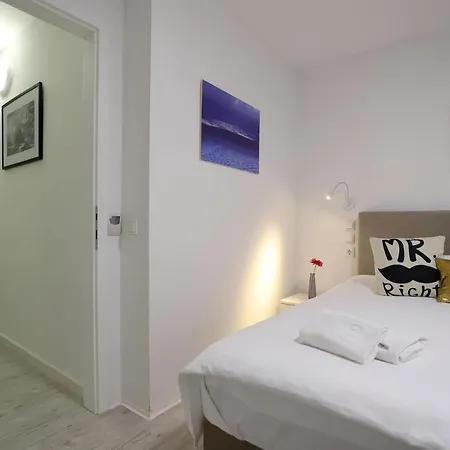 Zvonko 4*