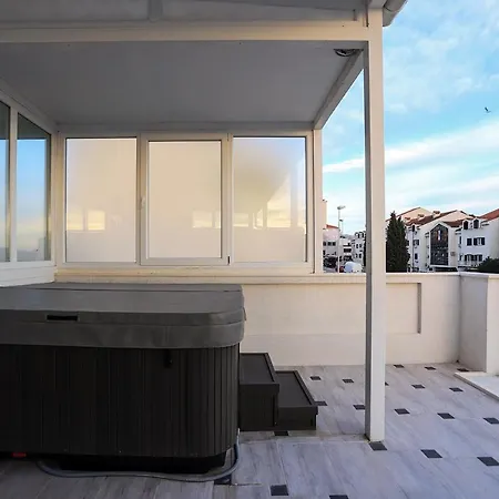 Guest house Zvonko 4*