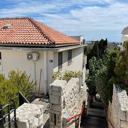 Zvonko Gostinjska kuća 4*