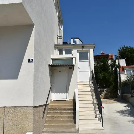 Zvonko Gostinjska kuća